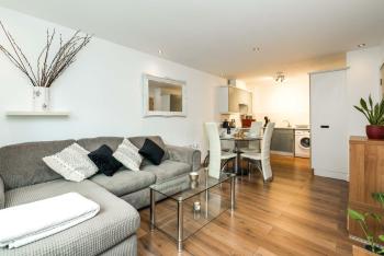Direct Tube Links to Central London , Walk to Station one bedroom flat in Greater London, ID required, Londýn (fotografie 4)