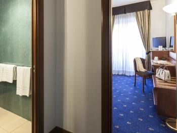 LHP Napoli Palace & SPA, Naples (photo 5)