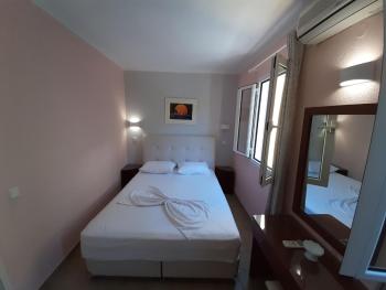 Apartment in Mpenitses with Sea View & Pool, Benitses (foto 2)