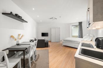 VibeStudio B5 - Central Vienna 1090 - 50m2 - Self Check-In - AC, Vídeň (fotografie 4)