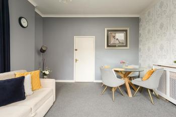 2 BR Royal Mile Apartment, Edimburgo (foto 4)
