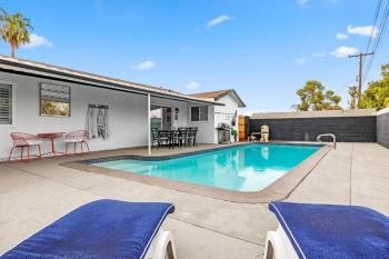 4bdrm 2 Bath Pool Close To Strip Conventions, Las Vegas (photo 2)