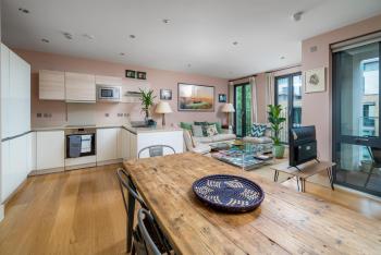 Superb artist flat with free parking by Portobello, Londýn (fotografie 3)