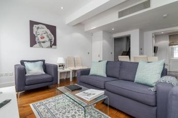 A Stunning Three Bedroom Home in Mayfair, Londýn (fotografie 2)