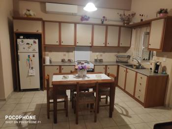 Κεντρικό, ανετο και ευρύχωρο διαμέρισμα, Kamena Vourla (foto 3)
