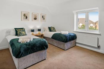Townhouse in Dartford sleeps 8 with free parking, Dartford (zdjęcie 2)