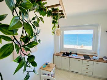 Seafront Holidays & Workstays - Mare & Sole Apartments, Molfetta (foto 2)