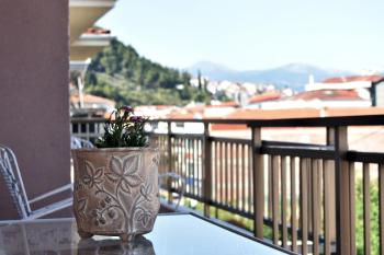Κεντρικό και ευρύχωρο οροφοδιαμέρισμα, Kastoria (zdjęcie 2)
