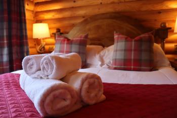 Bunnahahbain - Two Bedroom Luxury Log Cabin with Private Hot Tub, Berwick-Upon-Tweed (foto 2)