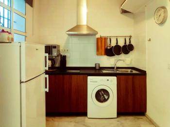 Comfortable apartment in Seville, 65 m² with balcony, Sevilla (Foto 2)