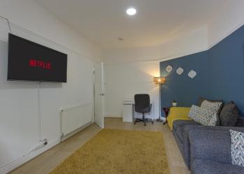 Ryland House Sleeps 8 M6 Access & Garden, Birmingham (foto 3)