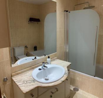 Apartamento grande, 2 dormitorios, garaje gratis, Madrid (Foto 5)