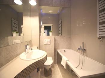 Happy ESTATE Apartments - Rynek, Wrocław (photo 4)