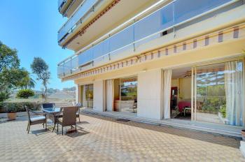 comfortable 3 bedroom, superb south terrace, Cannes (photo 4)