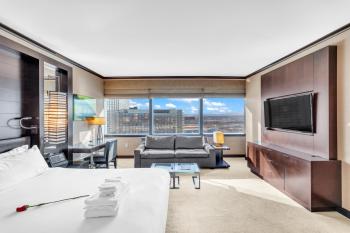 VDARA Beautiful suite on 22nd FLR Free Valet parking, Las Vegas (photo 3)