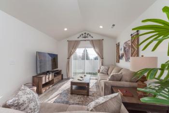 Modern Decor & Style KING bed Wifi with Garage, Spokane (foto 3)
