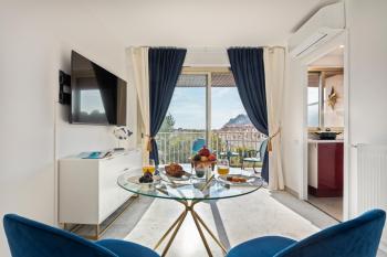 BLUE LIGHT TERRACE - Nice Port, Nice (fotografie 2)