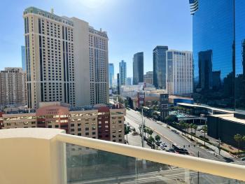 Balcony Studio Signature MGM Great View No Resort Fees Free Valet Lazy River, Las Vegas (zdjęcie 5)