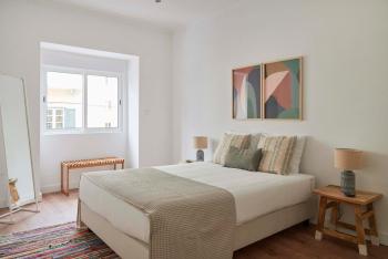 Spacious & Light-Filled 4BR Apartment By TimeColer, Amadora (Foto 3)