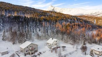 1st floor in the Lyngen Alps, whole house rentable, Lyngseidet (foto 3)