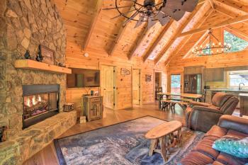 Private Cabin w/ Furnished Porch on < 3 Acres!, Mineral Bluff (fotografie 4)