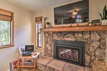 Fireplace, Deck & Grill: Pinetop Cabin Rental!, Pinetop-Lakeside (photo 5)