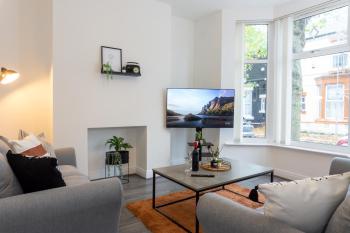 Keith House - Air Host & Stay - Free Parking, Liverpool (photo 2)