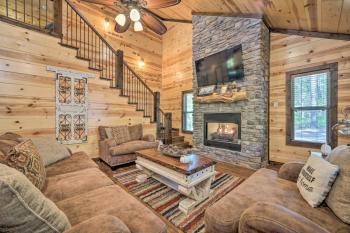 Broken Bow Escape w/ Hot Tub & Basketball Court!, Broken Bow (fotografie 4)