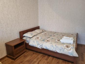 1-комн центр, 45 квартал, Вокзал, Бухар-Жырау 69, Karaganda (fotografie 3)