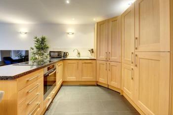 City Centre, 2 Bedroom, Secured Parking, 3 King Bed, WiFi Sleep 6 Guest Comfortable on Three King Size Beds, Jewellery Quarter , Birmingham City Centre , Allocated Secured Parking, Бирмингем (фото 4)