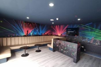 Penthouse Apartment, Sleeps 21 with terrace, Liverpool (photo 3)
