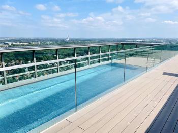 Sunrise above sky with ROOFTOP Pool, Viena (foto 2)