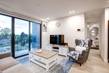 The Hamptons -Coastal Luxe Dual Suite - 2 Bed 2 Bath, Rooftop Pool & Free Parking, Canberra (zdjęcie 4)
