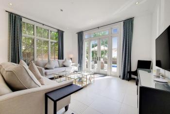 Vacationer Holiday Homes I Modern 3 Bed Villa I Private Pool I Luxury Retreat I Whispering Pines, Dubai (Foto 3)