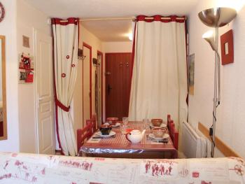 Studio cabine & coin montagne avec balcon, 4 couchages, à 100m des pistes - Vars - FR-1-330B-122, Vars (fotografie 2)