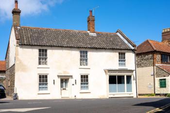 Number 27 by Big Skies Cottages, Holt (photo 4)