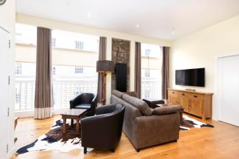 JOIVY 1 bed Flat in Old Town, next to St Giles Cathedral, Эдинбург (фото 5)