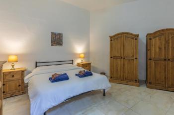 Bormla - Comfortable two bedroom apartment, Cospicua (photo 2)