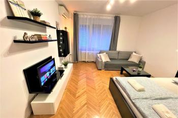 Apartment Helen - Old Town, AC, Bratislava (photo 2)