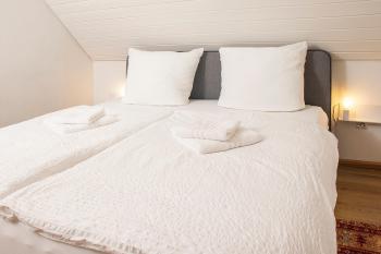 BlackNCozy - Großzügiges Designappartement mit Boxspringbetten und Heimkino, Feldberg (fotografie 4)