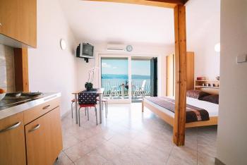 Studio Apartment in Duce with Sea View, Terrace, Air Conditioning, WiFi 4167-6, Duće (zdjęcie 4)