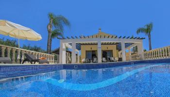 Fabulous Villa In Coral Bay Near Beach, Amenities, Peyia (Foto 3)