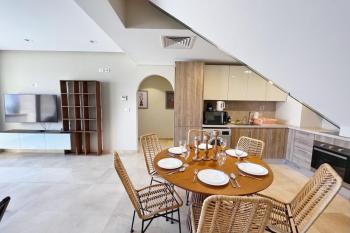 Spectacular & Soaring 2 BDR w Private Rooftop Jacuzzi & Beach Access, Hurghada (foto 5)