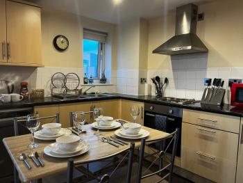 City View Spacious 2 Bed Apartment 2 Bathrooms, Манчестер (фото 2)
