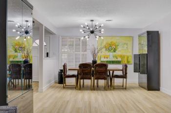 Resort Style 4 bedroom House with Pool Minutes from Strip, Las Vegas (photo 4)