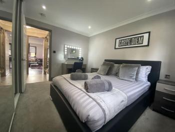 Modern Spacious 1 Bed Apartment with Free Parking in Trendy Inner London Suburb 15 mins walk to Victoria Line Underground then 20 mins to Oxford Street West End of London or 10 mins walk to Overground and 10 mins to London Liverpool St City of London, Londyn (zdjęcie 5)