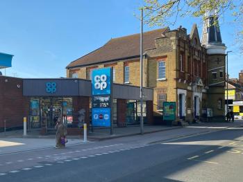 Modern Spacious 1 Bed Apartment with Free Parking in Trendy Inner London Suburb 15 mins walk to Victoria Line Underground then 20 mins to Oxford Street West End of London or 10 mins walk to Overground and 10 mins to London Liverpool St City of London, Londyn (zdjęcie 3)