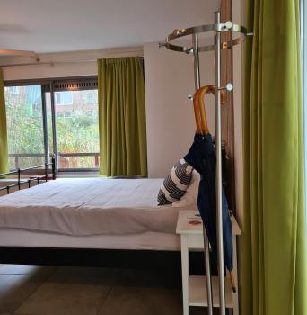 GREAT CANAL STUDIO - AC, Water view & Free parking, Amsterdam (foto 2)