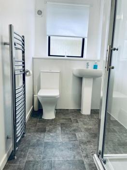 Modern 2 Bedroom Apartment With Free Parking, Glasgow (Foto 2)