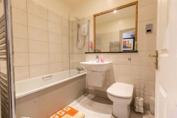 Two Bedroom Apartment Within Walking Distance to City Centre, Edinburgh (fotografie 4)